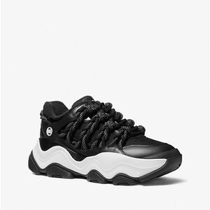 Michael Kors Sneakers size 8